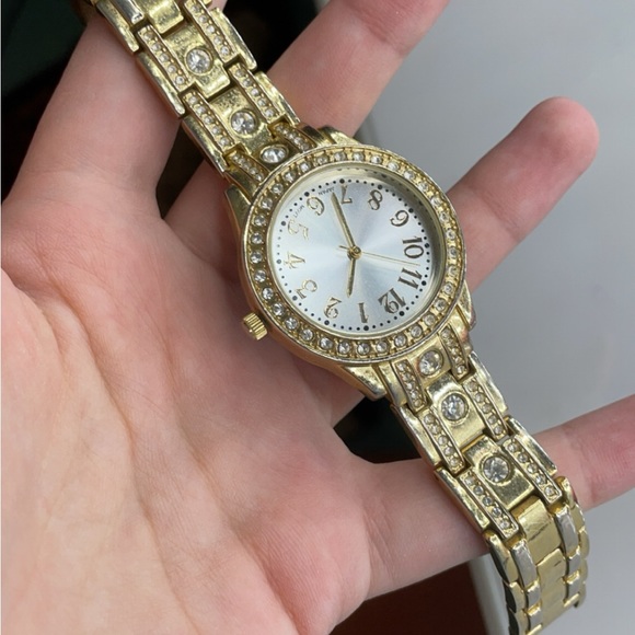 Watch - Picture 2 of 3